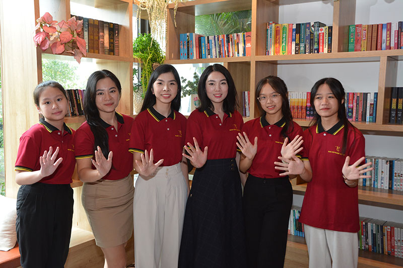 các học viên đang theop học tại Uk