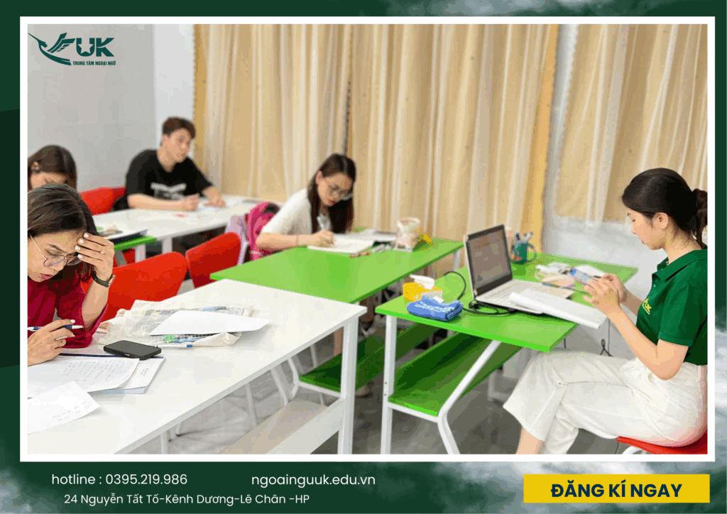 lớp học tại trung tâm ngoại ngữ UK