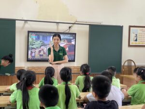 Hoạt động giao lưu của Trung tâm ngoại ngữ UK - Hải Phòng tại các điểm trường