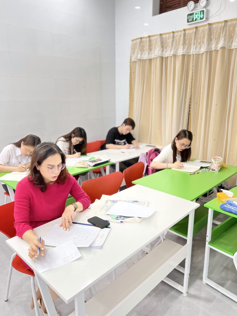 lớp học tại ngoại ngữ uk